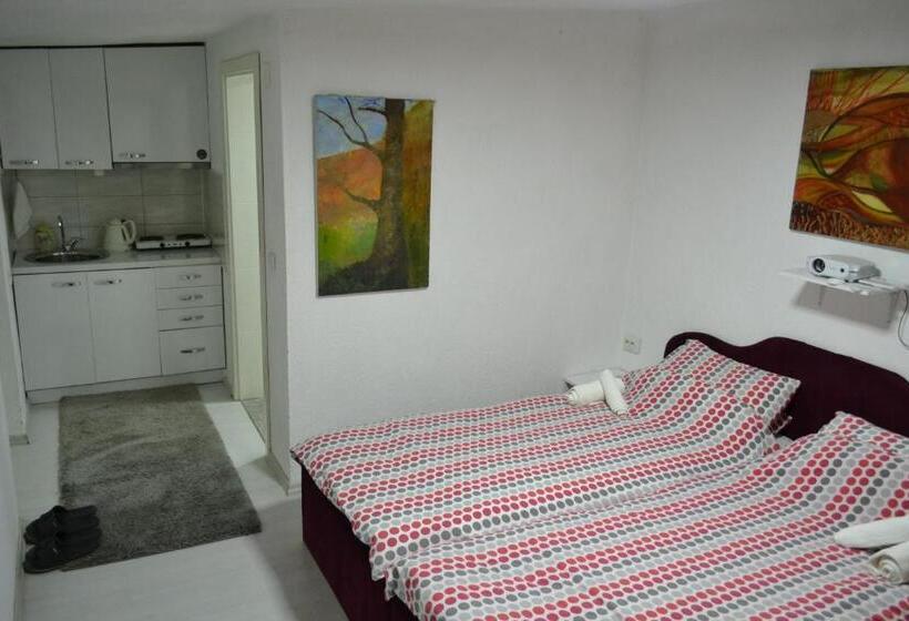 استودیو استاندارد با چشمانداز باغ, Honey Home By Kostoski Inn