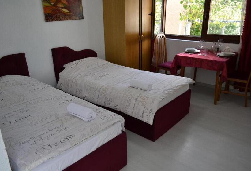 استودیو استاندارد با چشمانداز باغ, Honey Home By Kostoski Inn