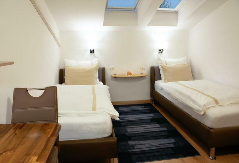 اتاق استاندارد, Rooms Gril