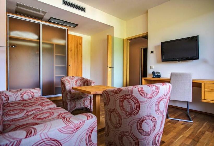 سوییت جونیور لوکس, Bioterme Mala Nedelja