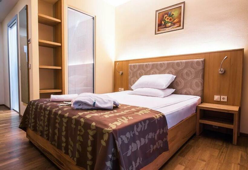 اتاق استاندارد یک نفره, Bioterme Mala Nedelja