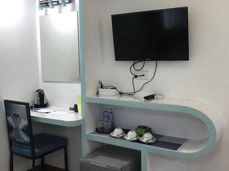 اتاق استاندارد سه نفره, Crystal Palace