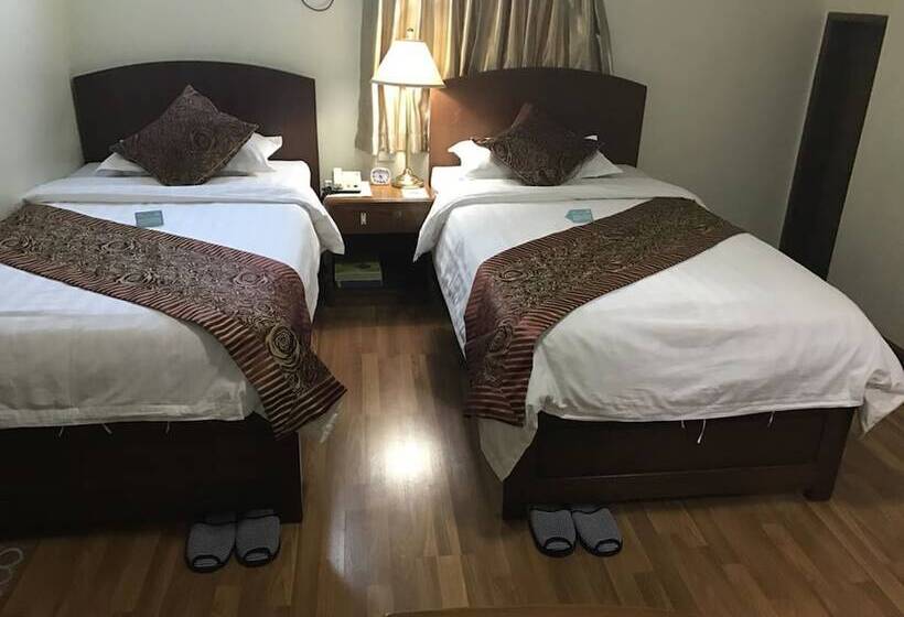 اتاق سوپریور, Crystal Palace