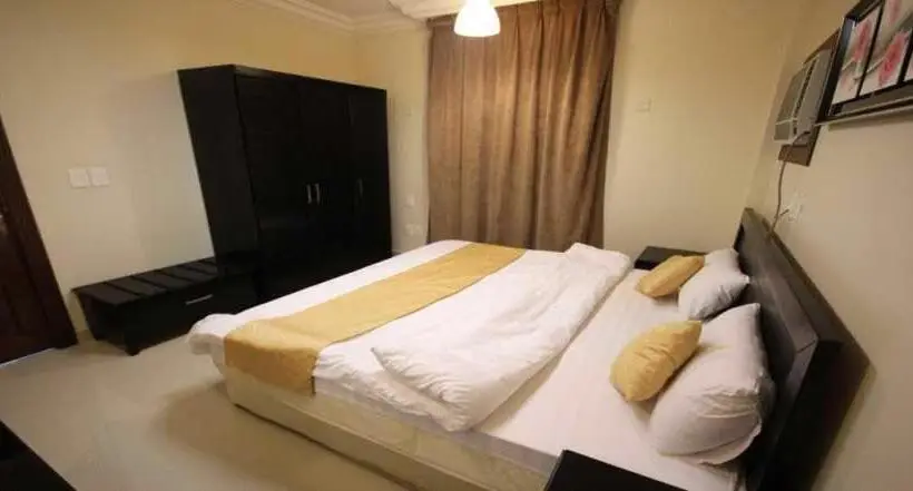 Deluxe Suite King Bed, Hona Al Holm Furnished Units