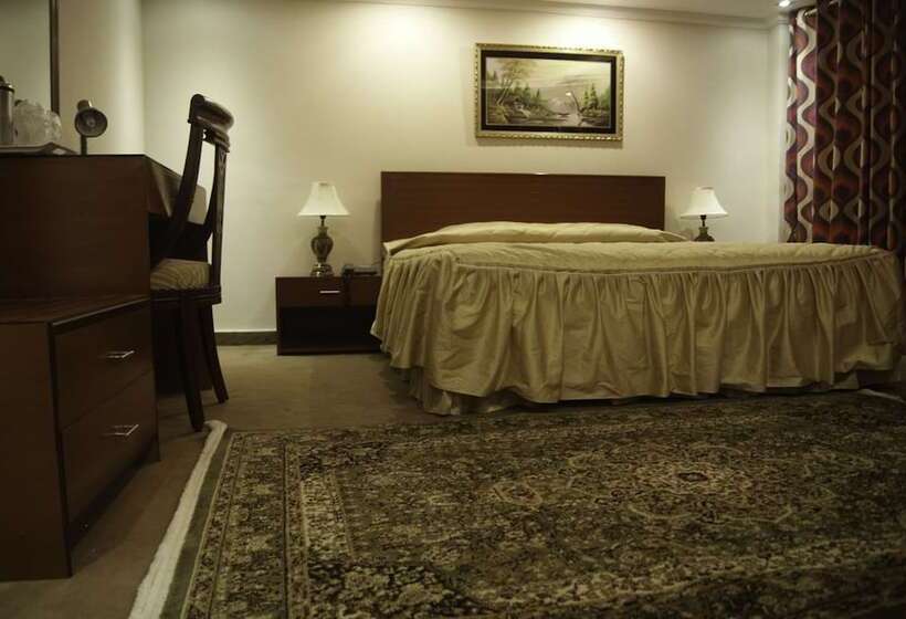 اتاق لوکس, Pak Heritage