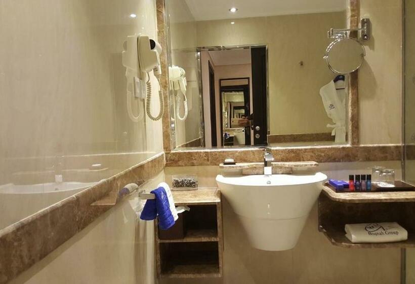 غرفة قياسية, Qasr Al Sahab