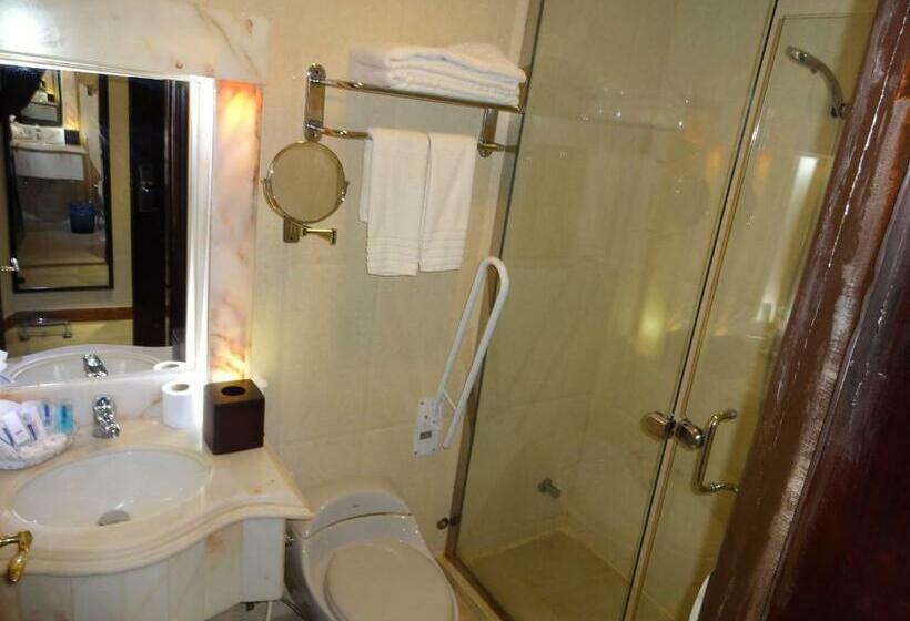 جناح جونيور, Qasr Al Sahab