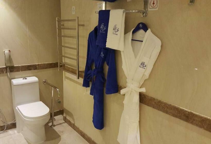 جناح جونيور, Qasr Al Sahab