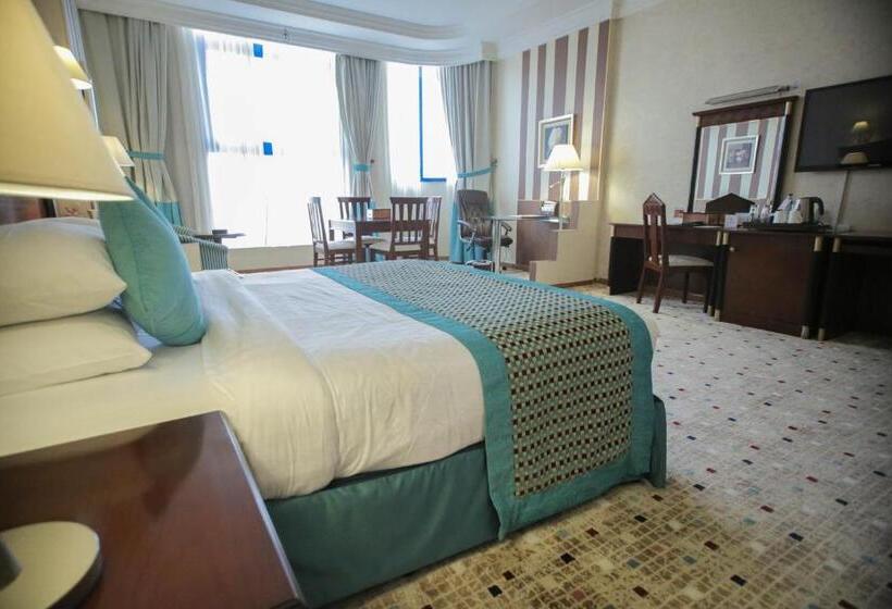 جناح ملكى, Qasr Al Sahab