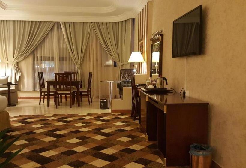 جناح ملكى, Qasr Al Sahab