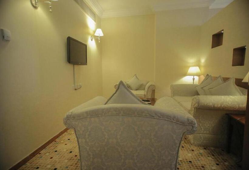 جناح ملكى, Qasr Al Sahab