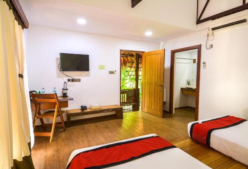 ویلای استاندارد با چشم‌انداز باغ, Queen Jamadevi