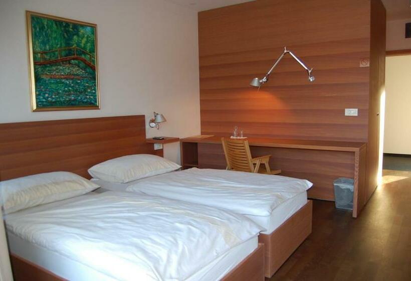 اتاق استاندارد, Rakar