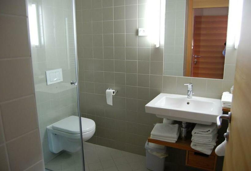 اتاق استاندارد, Rakar