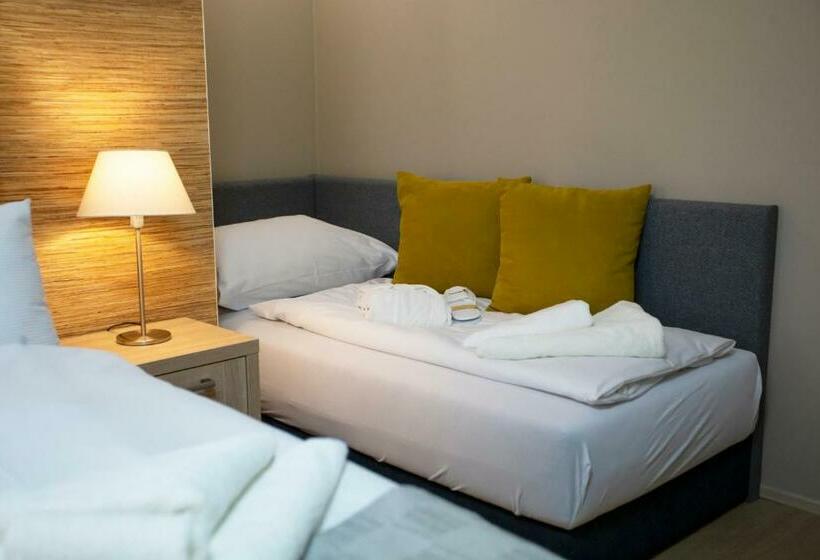 スタンダードルーム, Salamandra