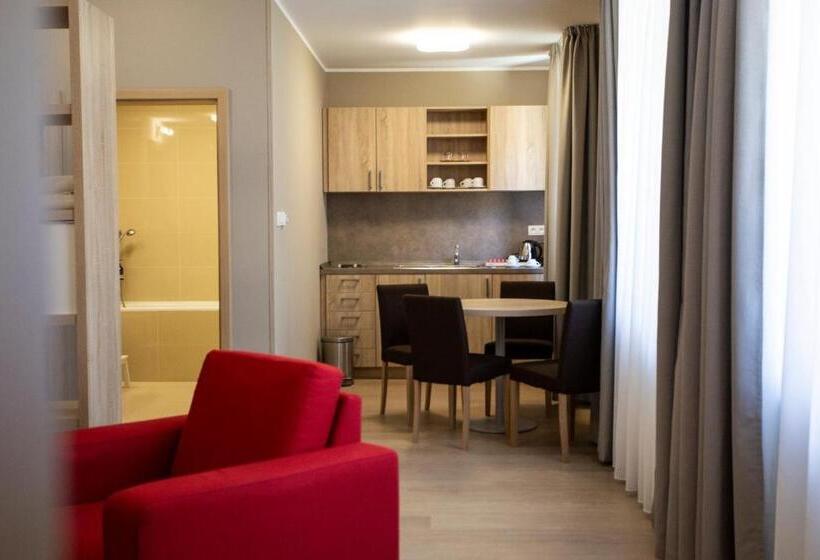 １ベッドルームアパートメント, Salamandra