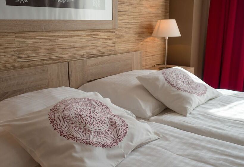 スタンダードルーム, Salamandra