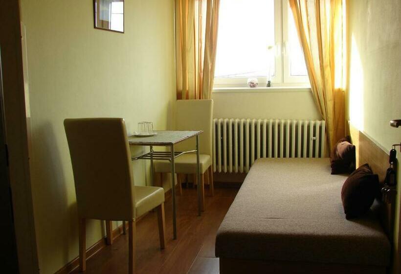 스탠다드 트리플 룸, Tatrania