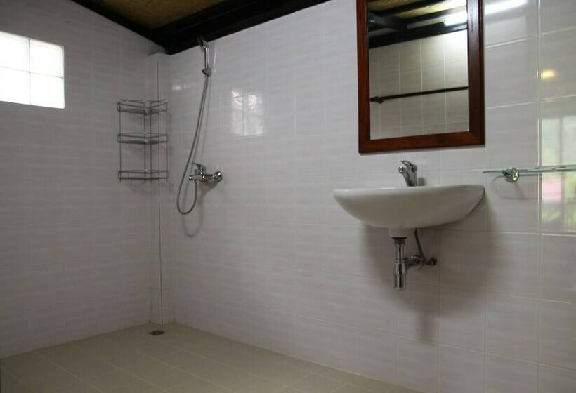 بنجلو قياسى مزوَّد بشرفة, Phaxang Resort Nong Khiaw