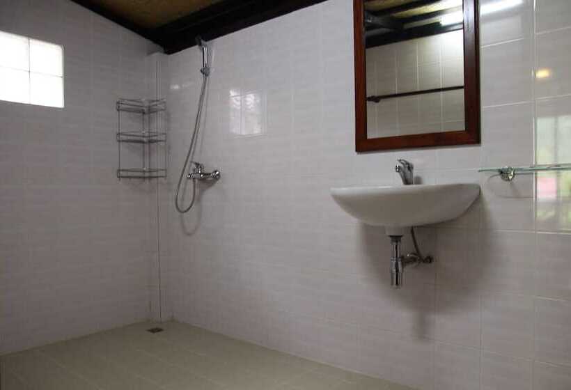 بنجلو قياسى مزوَّد بشرفة, Phaxang Resort Nong Khiaw