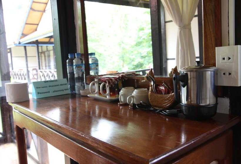 بنجلو قياسى مزوَّد بشرفة, Phaxang Resort Nong Khiaw