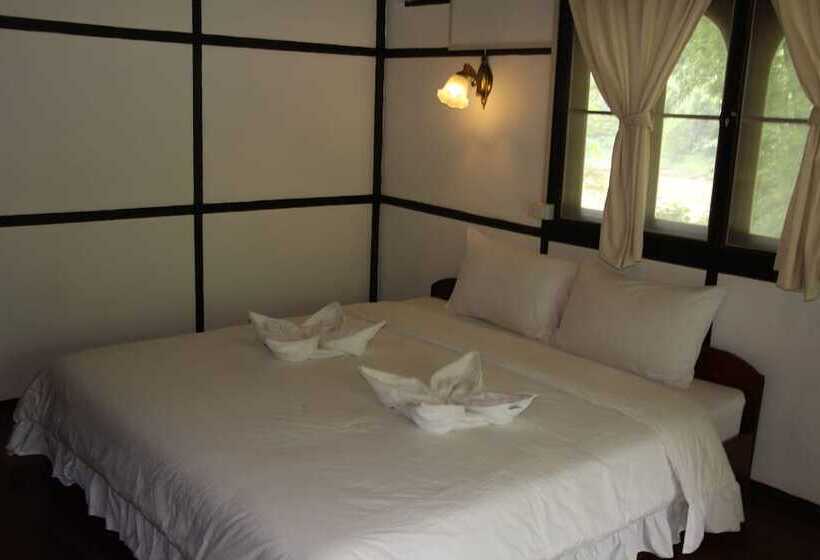 발코니가 있는 스탠다드 방갈로, Phaxang Resort Nong Khiaw