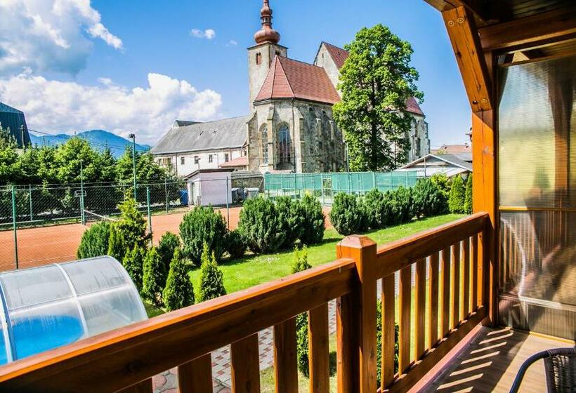 스탠다드 스튜디오, Penzion Fako