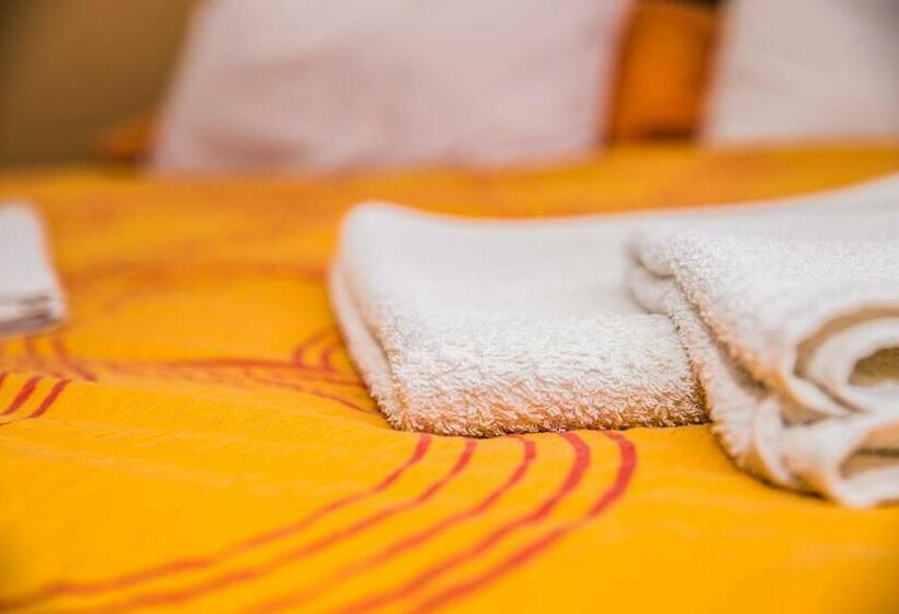 스탠다드 스튜디오, Penzion Fako