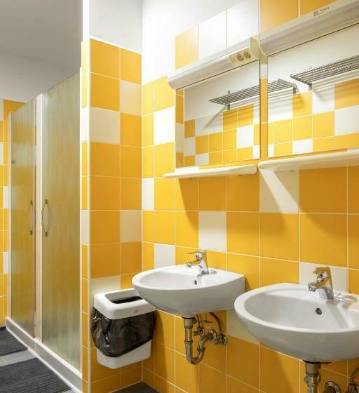 تختخواب در اتاق مشترک, Youth Hostel Trbovlje