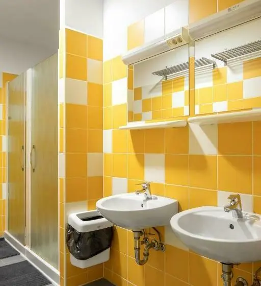 تختخواب در اتاق مشترک, Youth Hostel Trbovlje