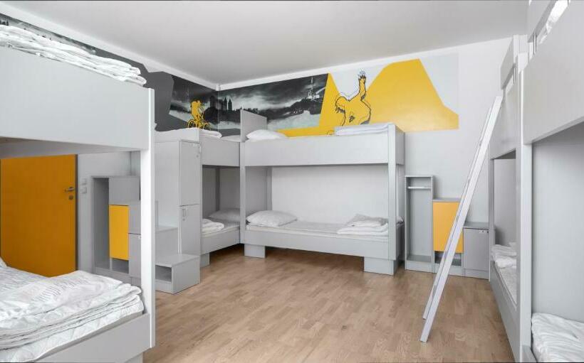 تختخواب در اتاق مشترک, Youth Hostel Trbovlje