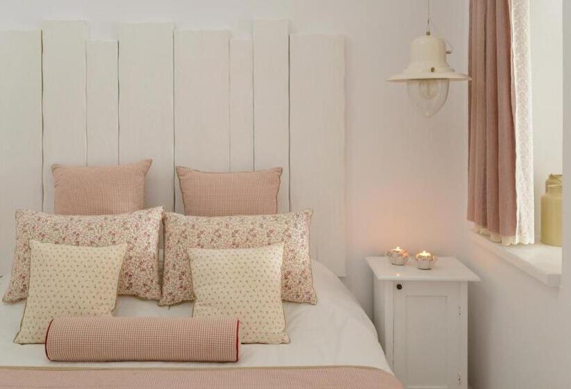 キングサイズベッドのスイートルーム, Senses Suites