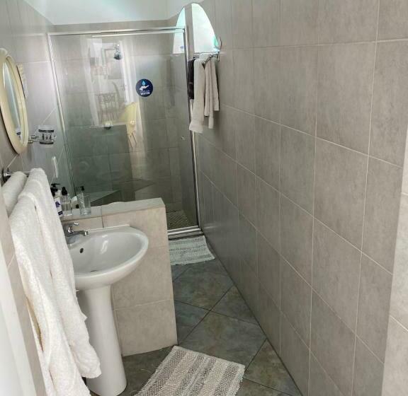 Номер Стандарт, Admiralty Bed & Breakfast