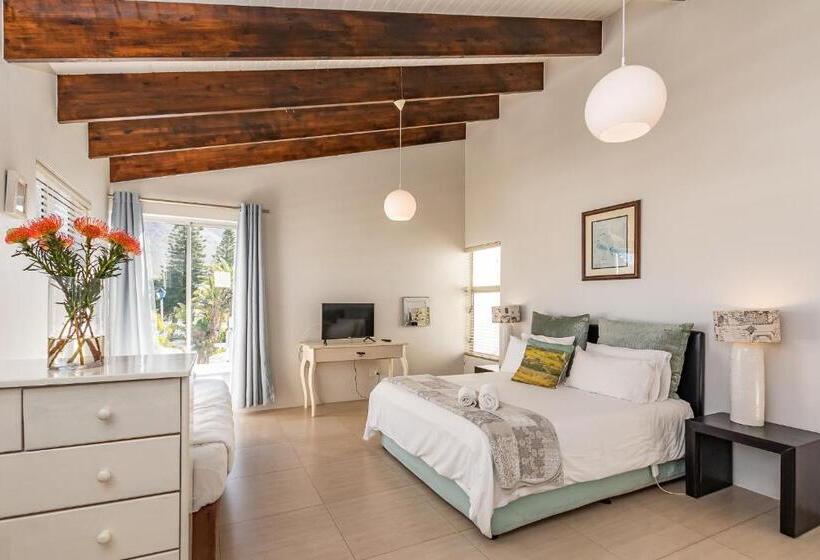 غرفة عائلية مطلّة علي الجبل, Admiralty Bed & Breakfast