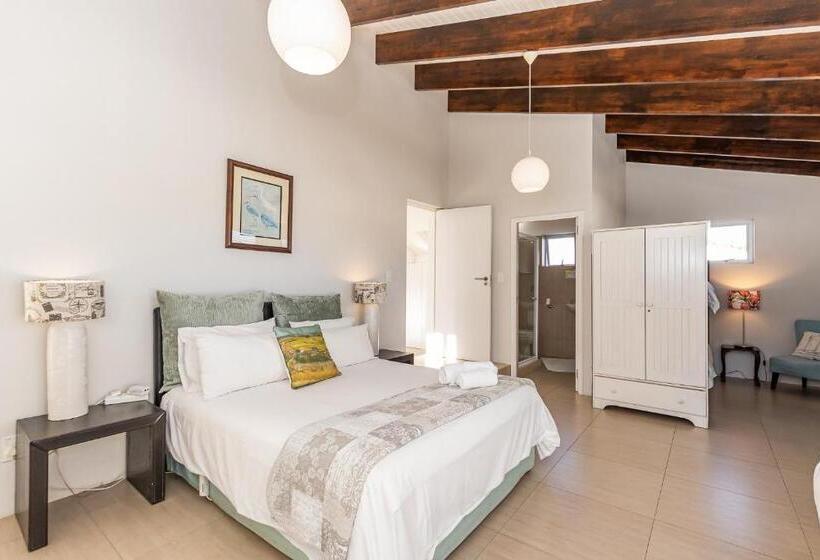 غرفة عائلية مطلّة علي الجبل, Admiralty Bed & Breakfast