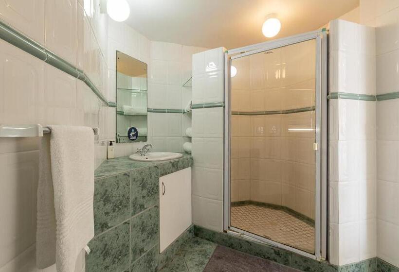 جناح عائلي, Admiralty Bed & Breakfast