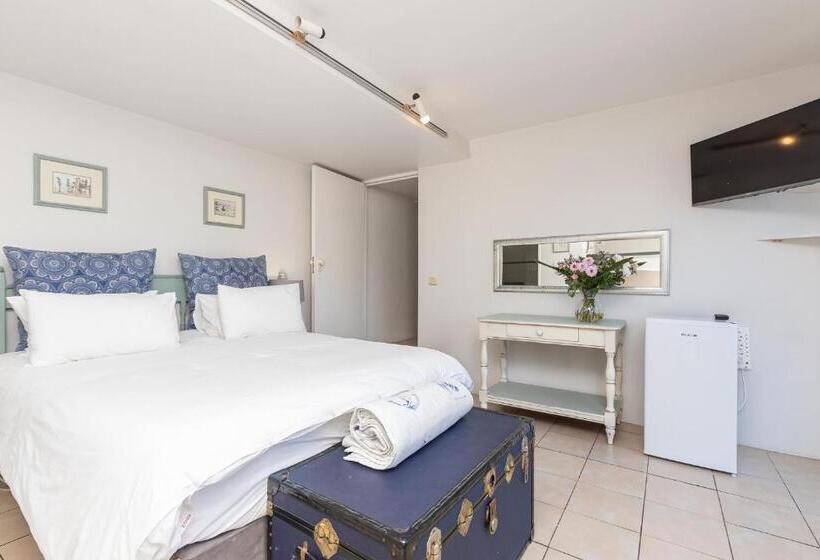 جناح عائلي, Admiralty Bed & Breakfast