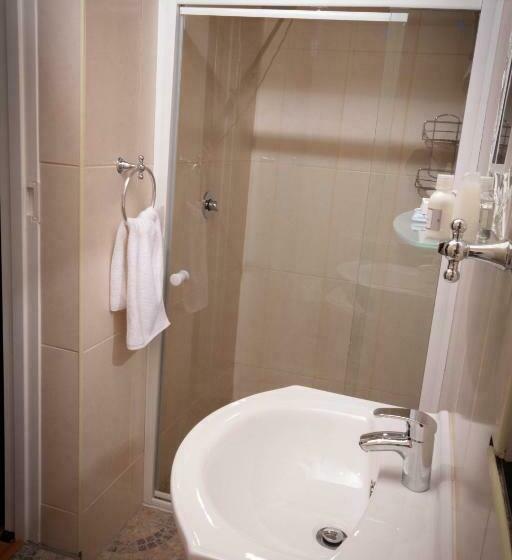 스탠다드 룸, Aberdeen House