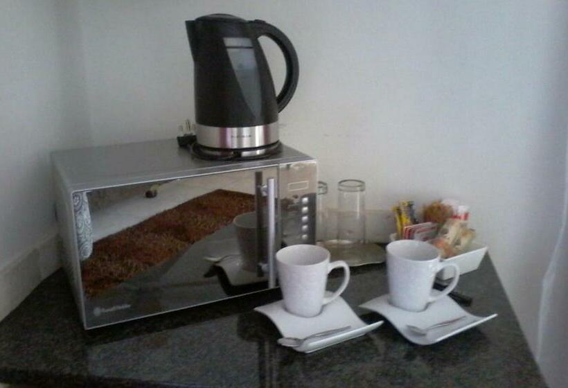 스탠다드 룸 킹사이즈 침대, Akidogo Guest House