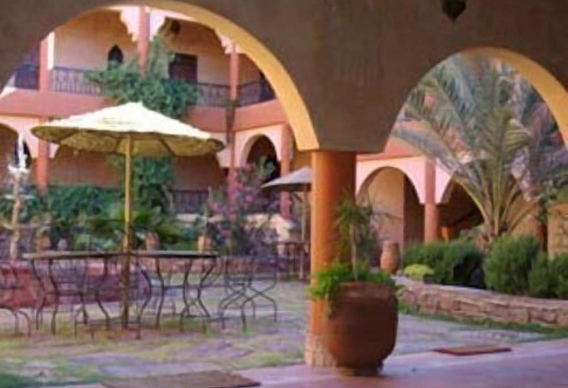 标准三人间, Kasbah Zitoune