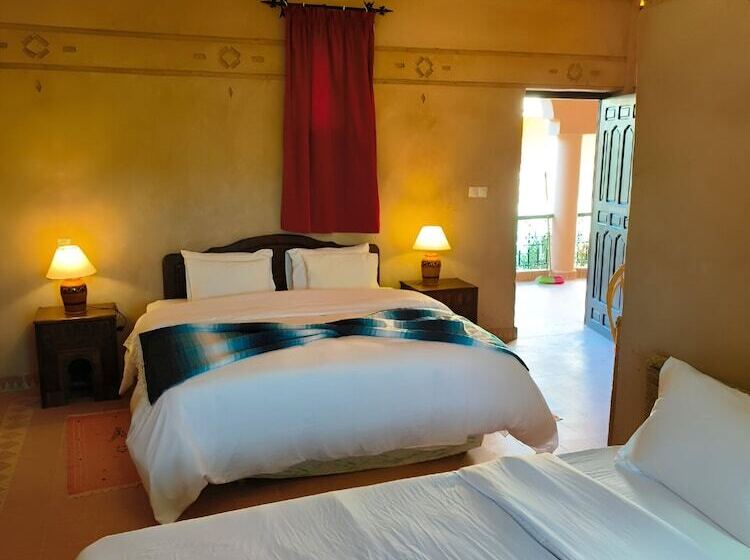 标准三人间, Kasbah Zitoune