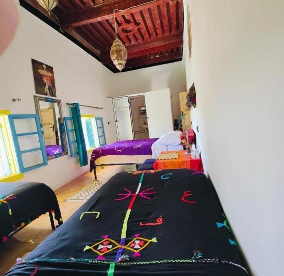 اتاق استاندارد چهار تخته, Le Retour Au Calme Maison D Hôtes