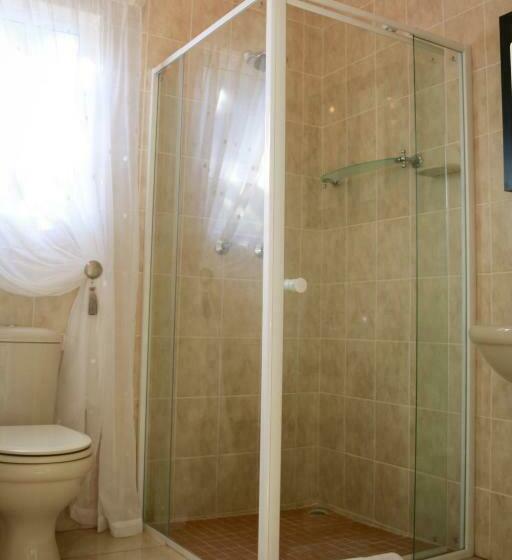 デラックスルーム, Poetry Guestrooms