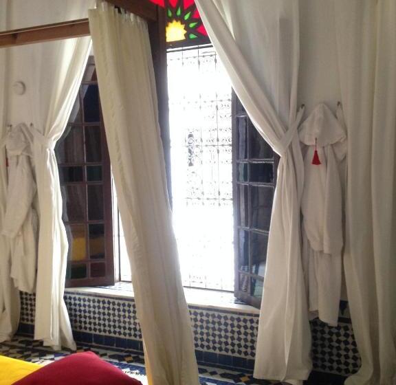 سوییت, Riad Tizwa Fes