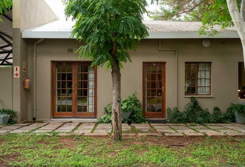 标准间, Riverbank Lodge