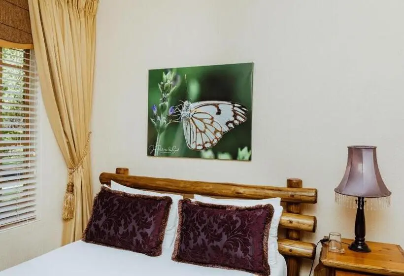 اتاق یک تخته با چشمانداز باغ, Boubou Bed And Breakfast