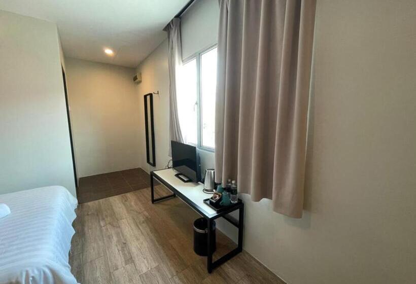 海景豪华三人间, Chariton Hotel Butterworth