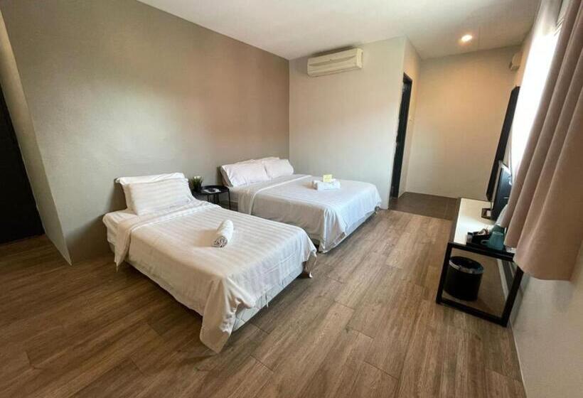 海景豪华三人间, Chariton Hotel Butterworth