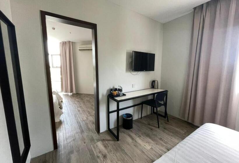 スタンダード４人部屋, Chariton Hotel Butterworth
