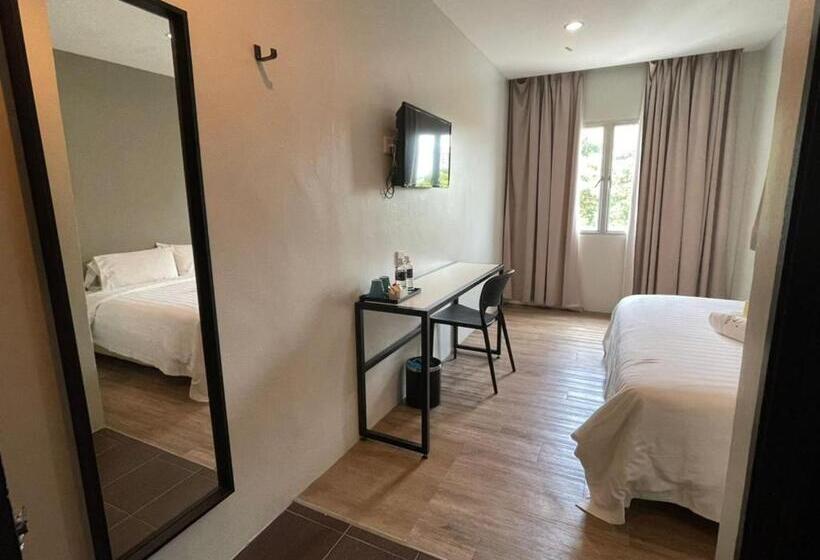 キングサイズベッドのスタンダードルーム, Chariton Hotel Butterworth